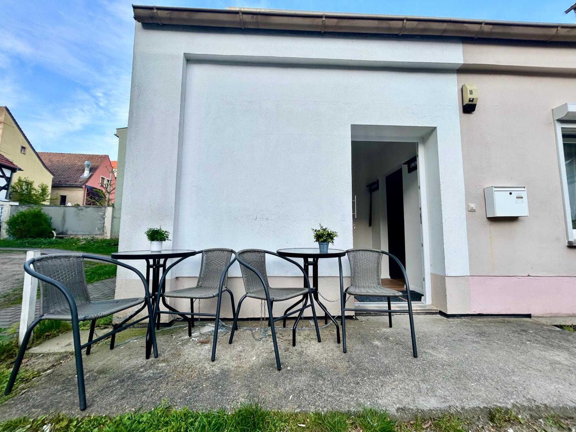 Apartment-am-stadtbrunnen,50m2,kueche,2 Schlafzimmer,kfz Parkplatz,terrasse,waschmaschine Apartment